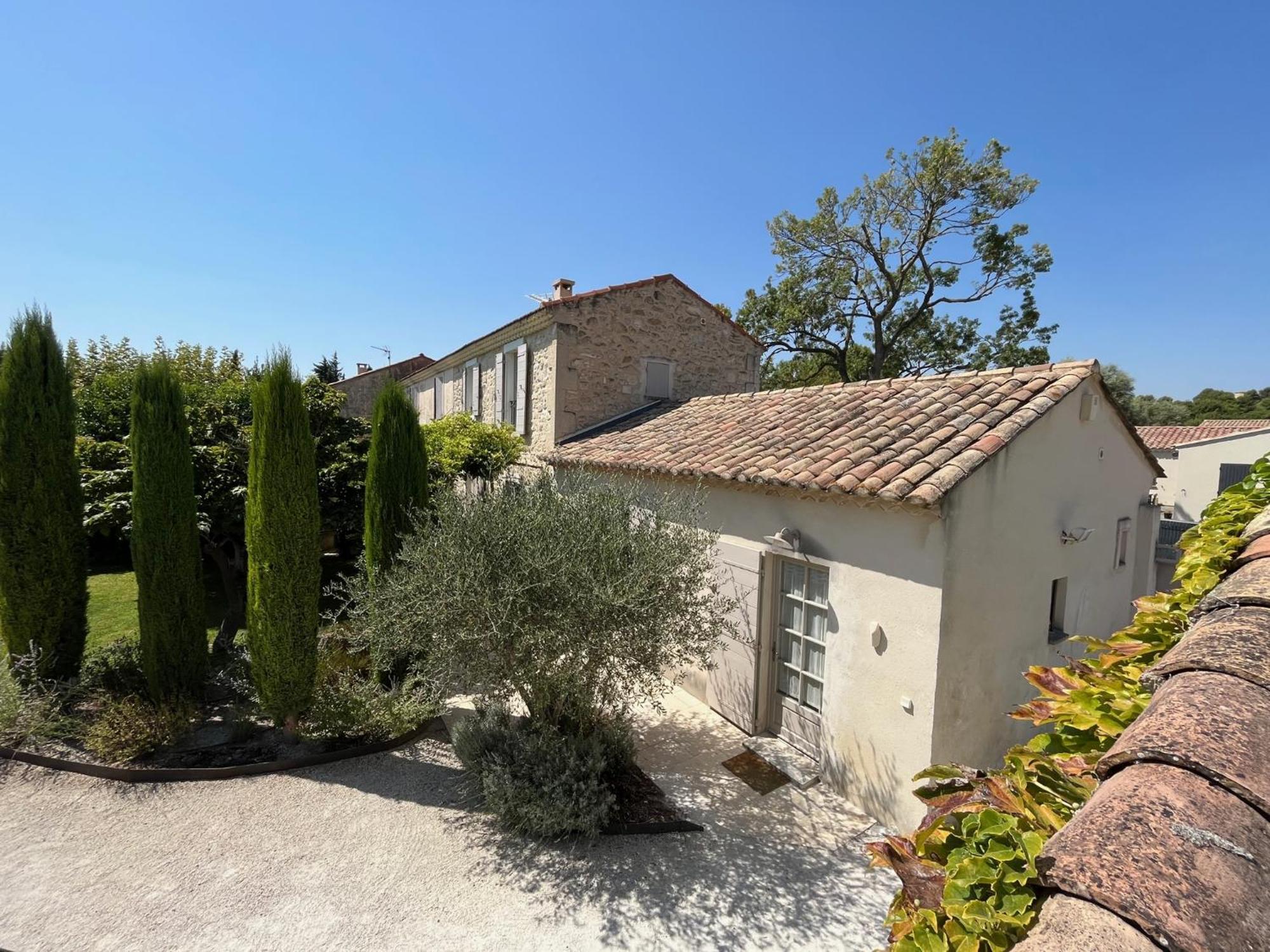 Le Mas Du Chemin : Mas Typique Des Alpilles Paradou Esterno foto